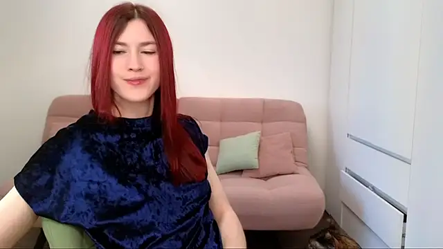 Snapshot of AliciaNewell chatting on September 2025 04:34:02 AM AliciaNewell online show from September 2025 04:34:02 AM