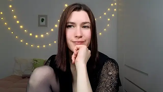 Snapshot of AliciaNewell chatting on June 2026 07:15:02 PM AliciaNewell online show from June 2026 07:15:02 PM
