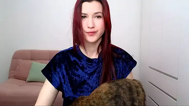 Snapshot of AliciaNewell chatting on September 2025 06:19:01 AM AliciaNewell online show from September 2025 06:19:01 AM
