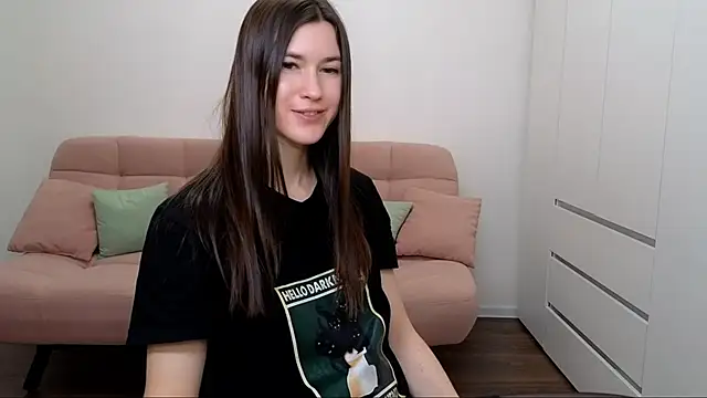 Snapshot of AliciaNewell chatting on February 2025 12:05:02 PM AliciaNewell online show from February 2025 12:05:02 PM