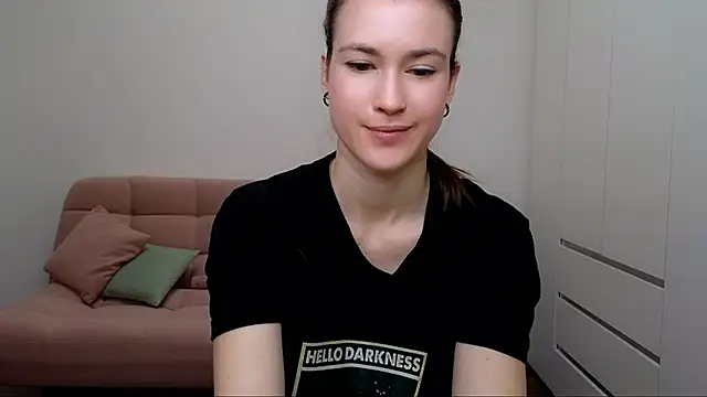 Snapshot of AliciaNewell chatting on February 2025 11:54:01 AM AliciaNewell online show from February 2025 11:54:01 AM