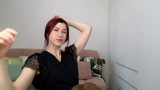 Snapshot of AliciaNewell chatting on October 2025 10:50:02 AM AliciaNewell online show from October 2025 10:50:02 AM