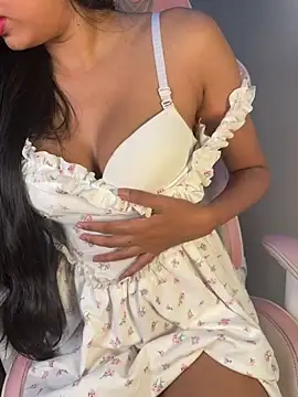 Snapshot of sneha_babe chatting on June 2026 08:15:01 AM sneha babe online show from June 2026 08:15:01 AM