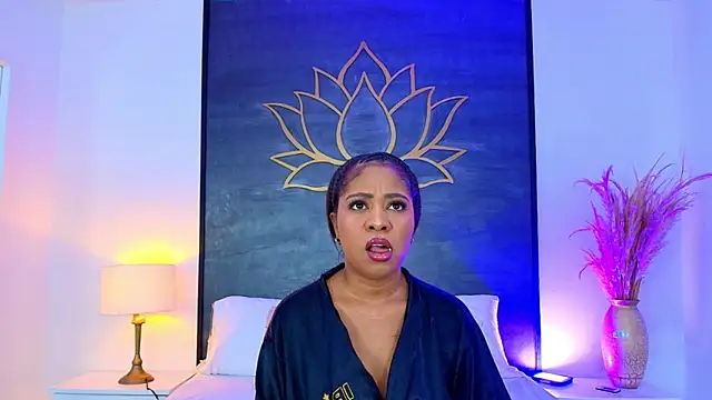 AlisonTravis online show from May 2026 03:32:01 AM