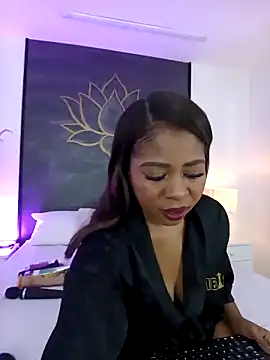 AlisonTravis online show from April 2026 06:58:01 PM