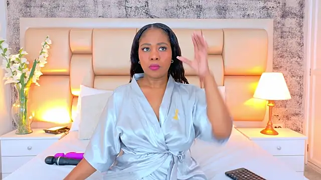 AlisonTravis online show from November 2025 08:03:02 PM