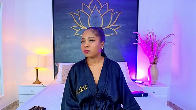 AlisonTravis online show from April 2026 03:00:01 AM