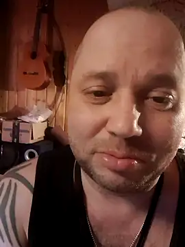 Hippiep online show from November 2025 04:49:02 AM