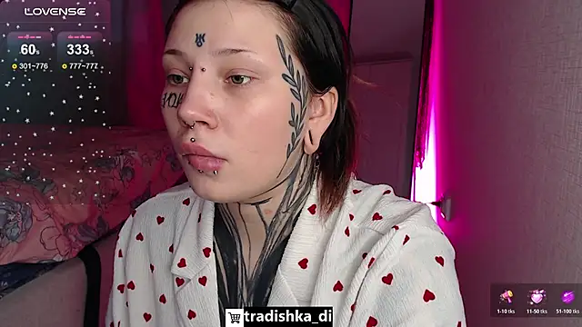 Snapshot of tradishka chatting on November 2025 12:27:01 PM tradishka online show from November 2025 12:27:01 PM