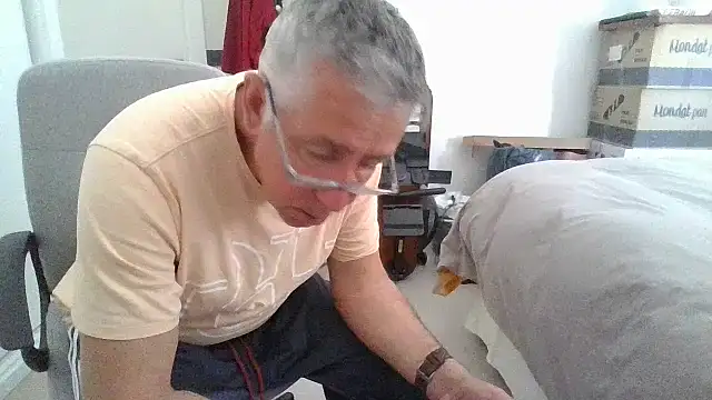 parejamlga58 online show from April 2026 02:00:01 PM