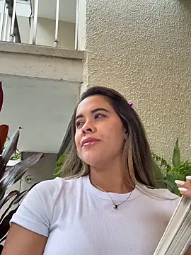 Emilia Bakerr online show from June 2026 08:25:01 PM