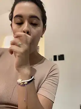 Emilia Bakerr online show from March 2025 06:13:02 PM