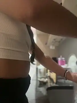 Emilia Bakerr online show from February 2025 06:33:02 PM