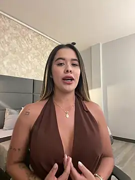 Emilia Bakerr online show from February 2026 07:02:02 PM