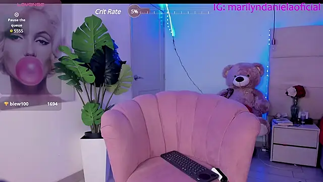 Marily Daniela  online show from February 2025 04:04:01 AM