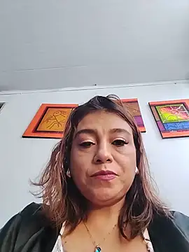 MrsFoucher online show from May 2026 04:39:01 PM