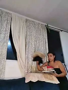 MrsFoucher online show from May 2026 04:10:01 AM