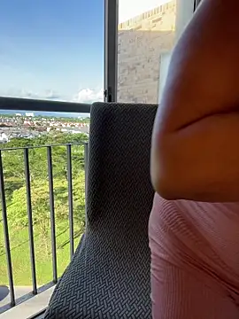 MrsFoucher online show from November 2025 08:58:01 PM