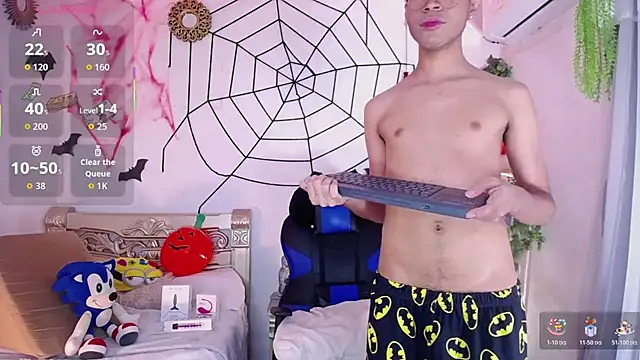 Snapshot of huge_armound chatting on October 2025 04:11:02 AM huge armound online show from October 2025 04:11:02 AM