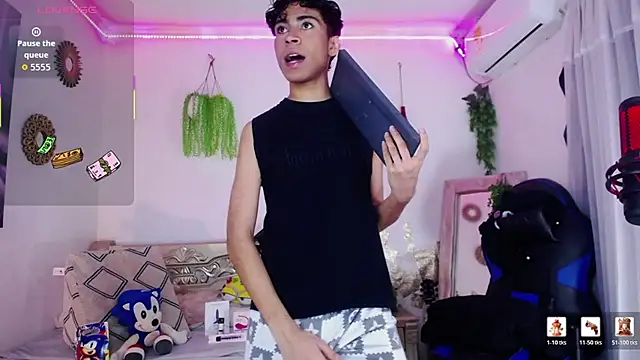 huge armound online show from April 2026 04:25:01 AM