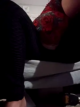 sweetkitty111 online show from October 2025 03:34:04 PM