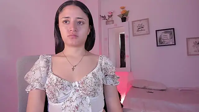  Caroliinee  online show from September 2025 05:23:01 PM