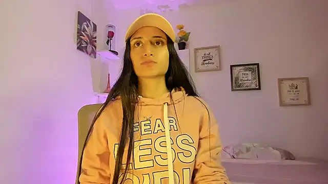  Caroliinee  online show from February 2025 01:58:02 AM