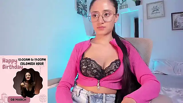  Caroliinee  online show from March 2025 10:21:01 PM