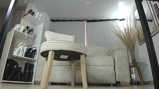 solsmithxx online show from February 2025 10:16:02 PM