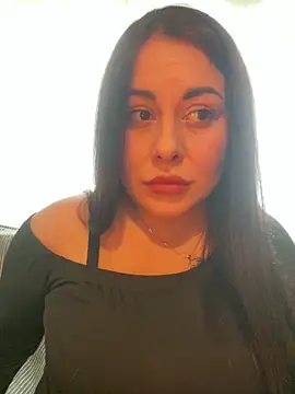 Snapshot of DaisyStreet chatting on February 2026 12:51:02 PM DaisyStreet online show from February 2026 12:51:02 PM