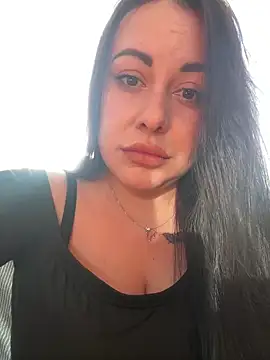 Snapshot of DaisyStreet chatting on February 2026 02:25:01 PM DaisyStreet online show from February 2026 02:25:01 PM