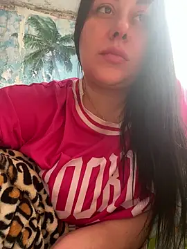 Snapshot of DaisyStreet chatting on January 2026 08:40:02 AM DaisyStreet online show from January 2026 08:40:02 AM