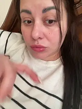 DaisyStreet online show from April 2026 03:52:01 AM