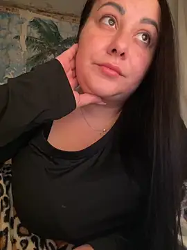 DaisyStreet online show from November 2025 03:56:02 PM