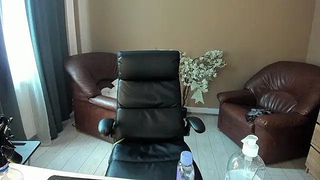 KaylaLaine online show from February 2026 07:42:02 AM