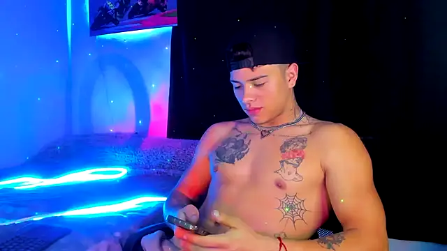 Dominic Biker   online show from December 2024 03:42:01 AM