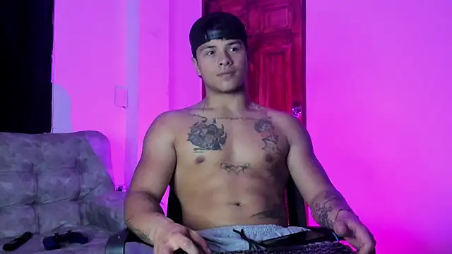 Dominic Biker   online show from December 2025 03:52:02 AM