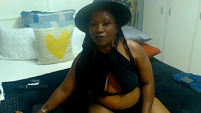 Brunettedevon33 online show from May 2026 06:43:02 PM