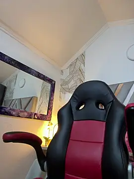 Snapshot of Hannagarces chatting on March 2026 11:32:01 AM Hannagarces online show from March 2026 11:32:01 AM