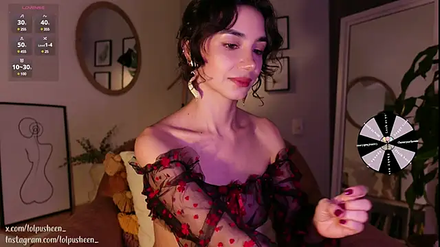 Snapshot of JulietteDee chatting on February 2025 10:30:02 PM JulietteDee online show from February 2025 10:30:02 PM
