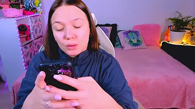 Karen morris online show from November 2025 04:01:01 AM