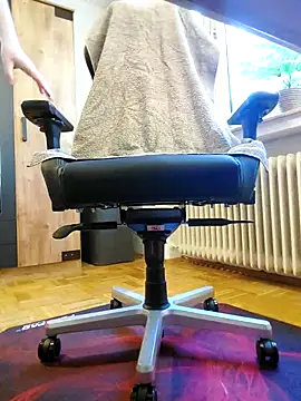 Snapshot of noidentiti chatting on March 2025 09:10:02 AM noidentiti online show from March 2025 09:10:02 AM