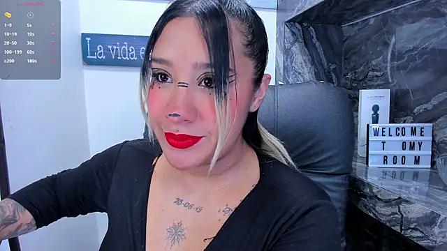 miss danika online show from April 2026 11:03:02 AM