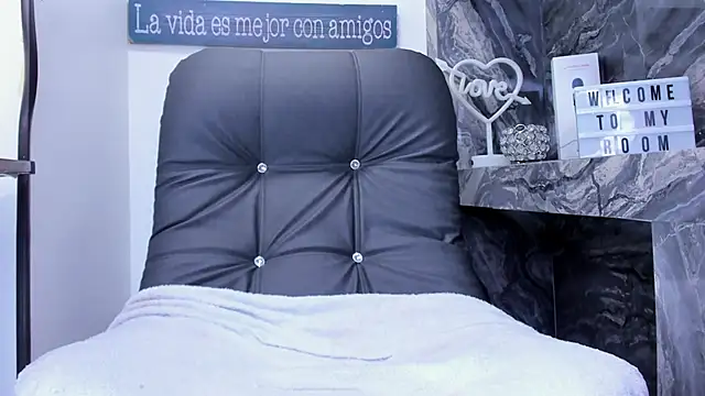 miss danika online show from February 2026 11:10:01 AM