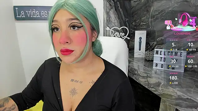 Snapshot of miss_danika chatting on November 2025 10:59:01 AM miss danika online show from November 2025 10:59:01 AM