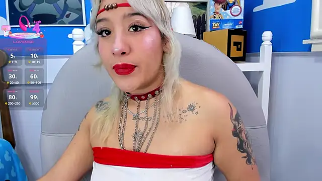 Snapshot of miss_danika chatting on March 2025 11:06:01 AM miss danika online show from March 2025 11:06:01 AM