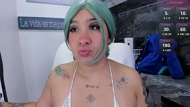 Snapshot of miss_danika chatting on November 2025 10:59:01 AM miss danika online show from November 2025 10:59:01 AM