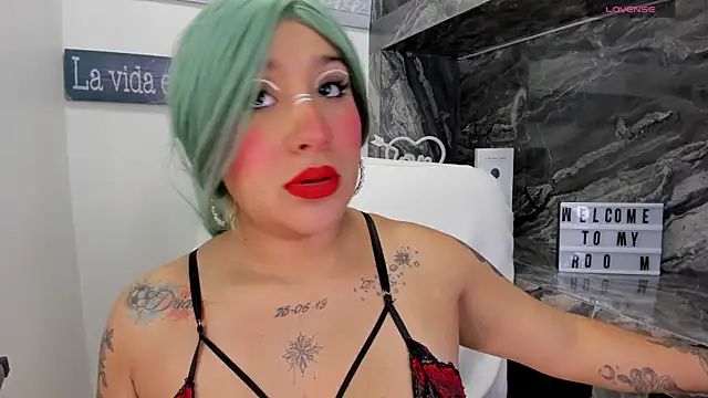 Snapshot of miss_danika chatting on December 2025 11:09:02 AM miss danika online show from December 2025 11:09:02 AM