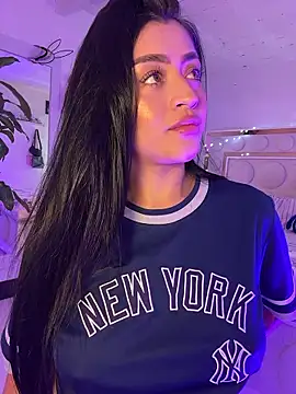 lucianaroy online show from January 2026 06:17:01 AM