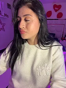 lucianaroy online show from February 2026 04:32:02 AM